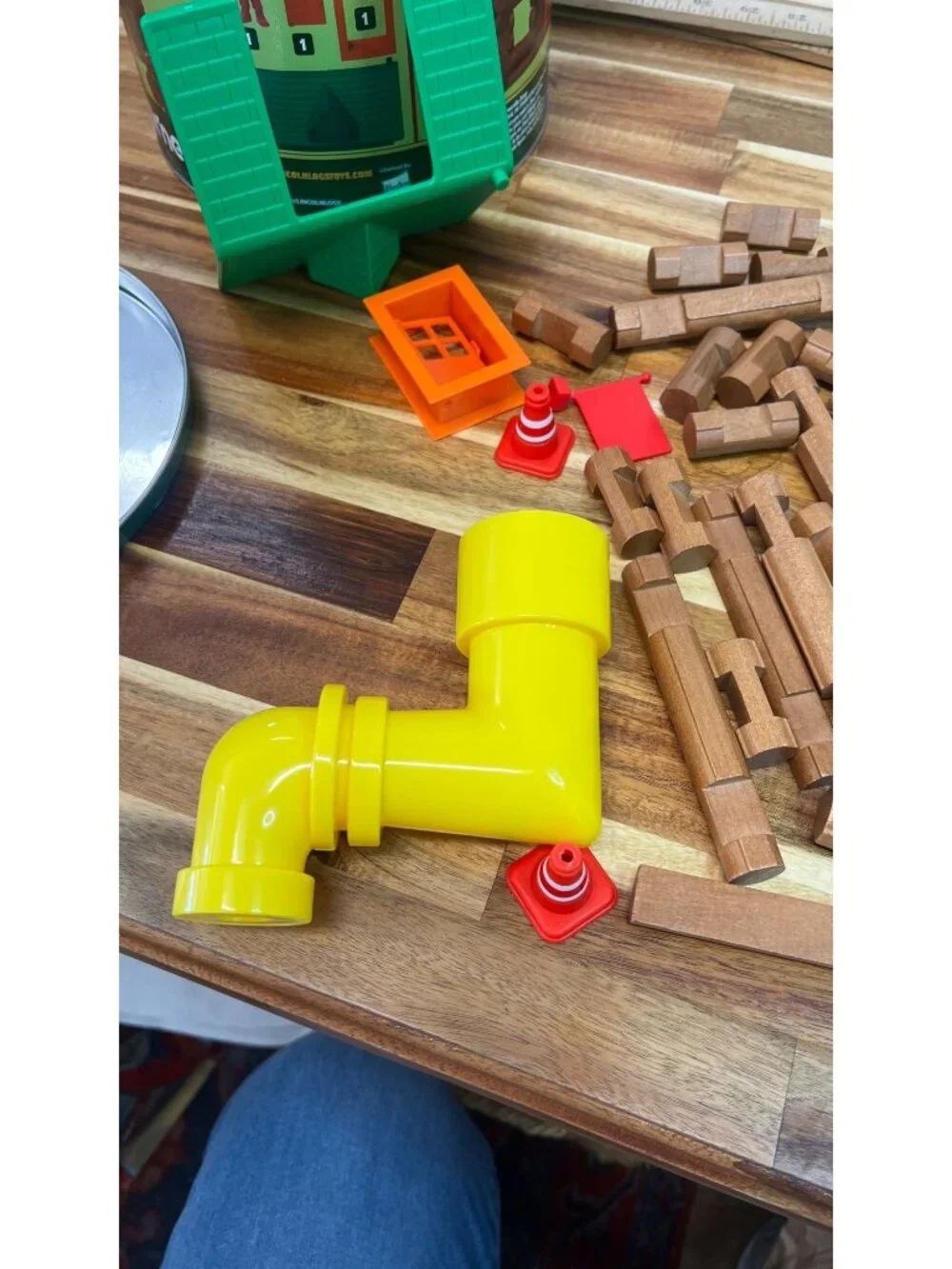 Lincoln Logs, made in the USA, includes can for storage, circa 2017